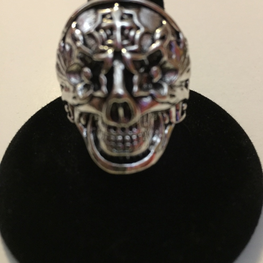 Rings - Picture 2 of 8